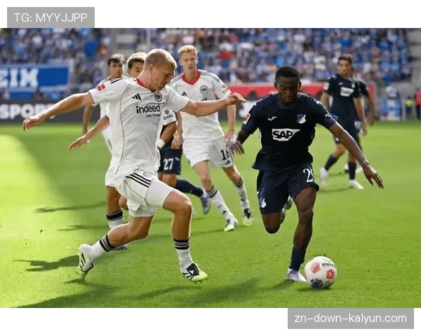 实时：霍芬海姆1-1海登海姆，两队上演对攻大战